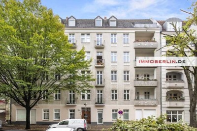 IMMOBERLIN.DE - Ersteinzug nach Sanierung! Stilvolle Altbauwohnung in urbaner Ruhelage