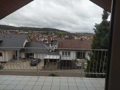 Ruhige 4-Raum-DG-Wohnung