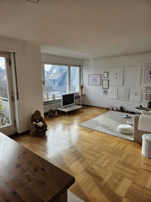 Lichtdurchflutet im Grünen und nah zur Innenstadt, bitte Beruf, Tätigkeit, Einkommen angeben