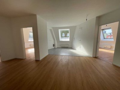Frischsanierte 5 Zimmer Dachgeschosswohnung mitten in Löbtau im ruhigen Hinterhof