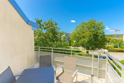 „Ein Ort zum Aufatmen – Lichtdurchflutete Dachterrassen-Maisonette mit Stil“ | ZELLMANN IMMOBILIEN