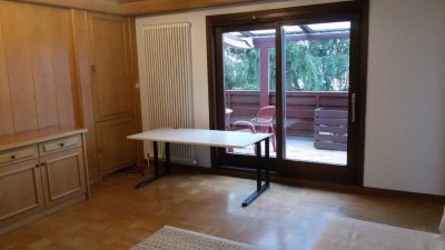 Helle geräumige Zimmer in 3-er WG in Friedberg-Ost