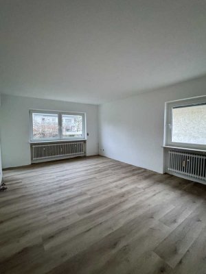 Renovierte Wohnung im 1.OG