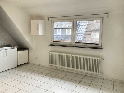 KL - Nähe Mall/FH, 1 Zimmer Wohnung mit Pantryküche, Bad mit Dusche