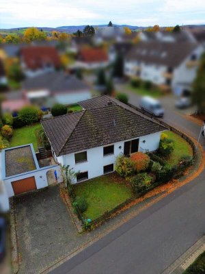 Ihr Traumhaus mit Potenzial wartet. EFH mit Sonnenterrasse, Sauna, Bar & Partyraum. Jetzt entdecken!