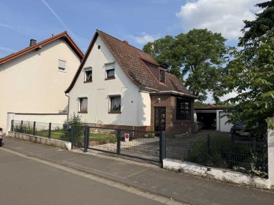 Freistehendes eins bis zwei Familienhaus plus Bauplatz