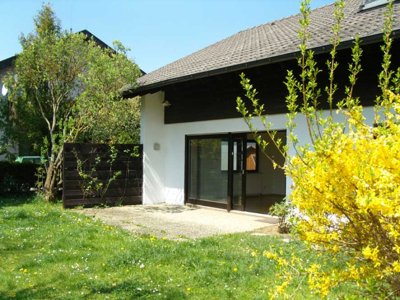 Befristet zu vermieten: Teilmöblierte 4,5-Zimmer-EG- Wohnung mit EBK in Böblingen-Dagersheim