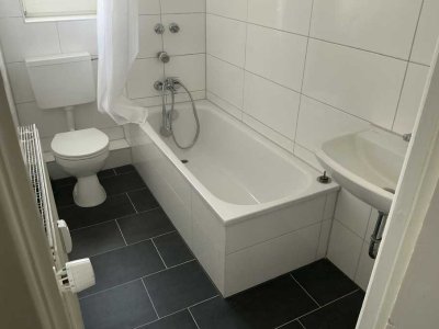 Renovierte 2-Zimmer-Wohnung mit Balkon: zentral in Bremerhaven