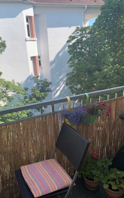 Helle Altbauwohnung in Rheinnähe