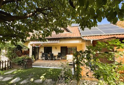 Ein Zuhause, zwei Einheiten – sanierte 4,5-Zimmer-Wohnung mit Garten & Einliegerwohnung, gute Lage!