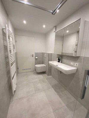 Exklusive 2-Zimmer-Hochparterre-Wohnung mit luxuriöser Innenausstattung und EBK in Kempten (Allgäu)