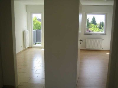 Helle, freundliche Komfort-Singlewohnung in einem gepflegten 5-Familienhaus