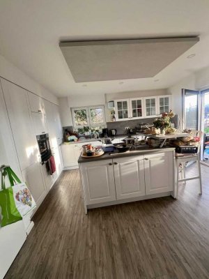 Freistehendes Haus mit Einliegerwohnung!