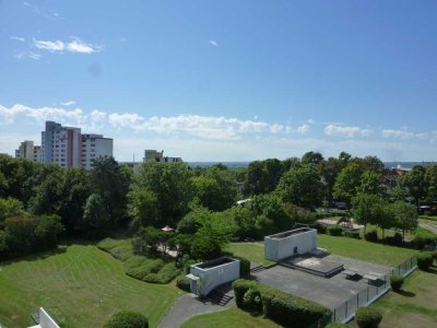 Großzügige 4- Zimmer Wohnung mit Fernblick vom 5 Obergeschoss