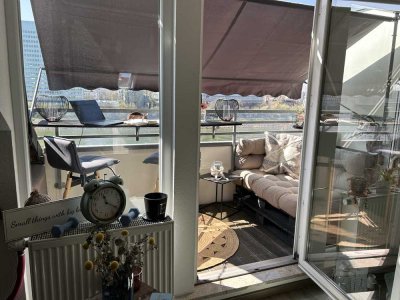 BITTE ANZEIGENTEXT RICHTIG LESEN!!!Traumblick Studiowohnung möbliert nur für 7 Monate zur Untermiete