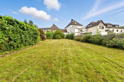 Grünes Paradies für Familien: Großzügige Doppelhaushälfte in bester, ruhiger Nachbarschaft.