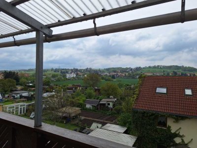 Gepflegte, großzügige 2 Raum Wohnung mit Fernblick