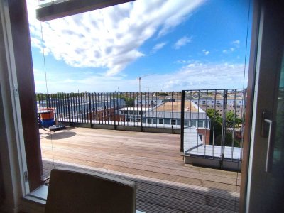 � 0178-8236274 - Penthouse mit Klimaanlage, Aufdachterrasse, Einbauküche, Sauna, Stellplatz