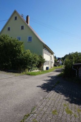 Historisches Bauernhaus im Herzen von Aldingen mit flexipler Grundstückszuteilung