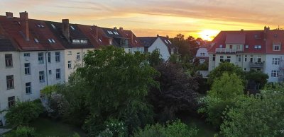 Exklusive 2-Raum-DG-Wohnung mit gehobener Innenausstattung mit Balkon und EBK in Rostock