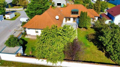 Exklusive Villa in Pama – Ehemaliges Doktorhaus mit Vielfältigen Nutzungsmöglichkeiten