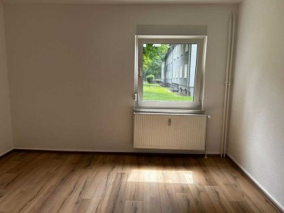 Gemütliche Etagenwohnung in Solingen - 2 Zimmer, 43,59m², abwechslungsreiche Atmosphäre