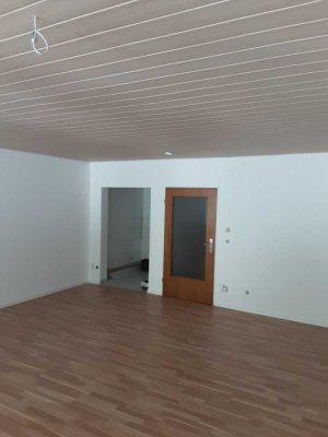 Sanierte 1-Zimmer-Wohnung mit Balkon in Nideggen