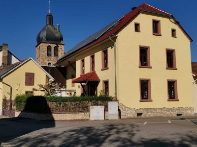 Einzigartiges Einfamilienhaus mit historischem Charme und alter Schmiede in Ingelheim-Nord