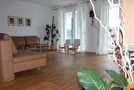Nähe FIS Oberursel, Stilvolle, neuwertige 4-Zimmer-EG-Wohnung mit Garten und EBK.