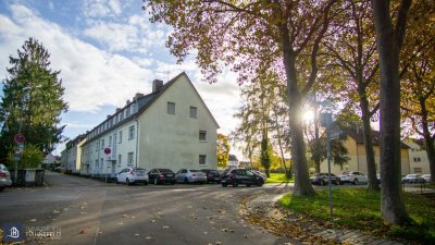 Super gepflegte 2-Zimmer Wohnung im DG in Staffel