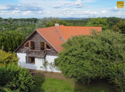 NEU GELISTET! Großes, gemütliches Familienhaus mit Einliegerwohnung, herrlicher Garten