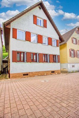 Zwei auf einen Streich - Altstadthaus und charmantes Ferienhaus am Bachlauf