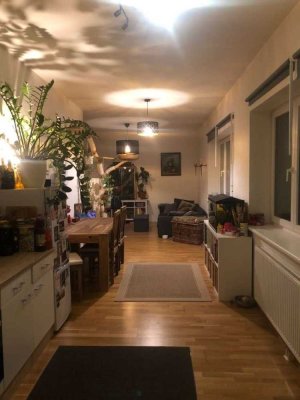 Exklusive, modernisierte 1,5-Raum-Wohnung in Kretzschau