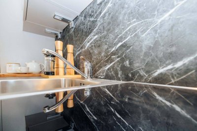 1 MONAT MIETFREI I AB SOFORT I XL-TERRASSE I TOP-KÜCHE I SEHR HELL &amp; RUHIG I BADEWANNE I WG TAUGLICH I MODERN SANIERT I LICHTDURCHFLUTET I SEHR ZENTRALE LAGE AM STADTPARK I