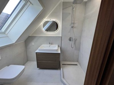 Lichtdurchflutete Maisonette mit Charme – neue Fenster, moderne Küche & Bad