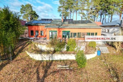 IMMOBERLIN.DE - Exquisites Haus am See in sehr naturverbundener Lage