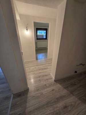 Erstbezug nach Renovierung - moderne Souterrain 2-Zimmer-Wohnung