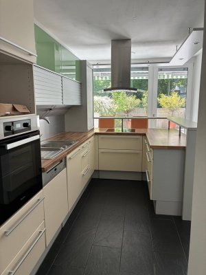 Schöne großzügige Wohnung in zentraler ruhiger Lage, keine Provision!