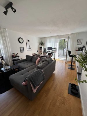 myHome-Immobilien / Moderne, günstige 2-Zi-TRAUM Wohnung + Einbauküche und riesigen Balkon