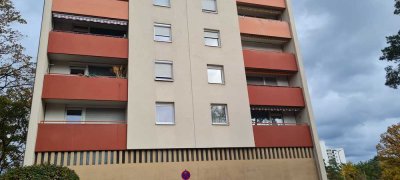 Renovierte 2-Zimmer Wohnung mit Balkon im 2. OG in Nürnberg-Langwasser Südwest