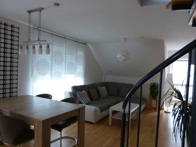 Helle 3-4 Zimmer DG-Maisonette-Wohnung mit Studio und 2 Balkonen
