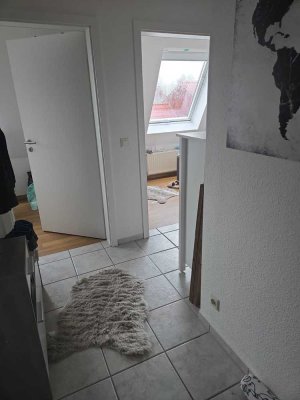 Helle, geräumige 2 Zimmer Wohnung