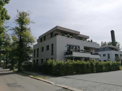 Neuwertige 4-Zimmer-Wohnung mit Terrasse in Lugau