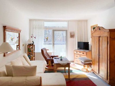 Helle, möblierte 2-Zimmer-Wohnung mit großzügigem Balkon in Bad Harzburg.