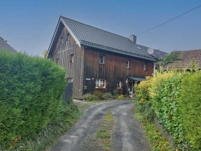 Ruhig gelegene Fachwerk - DHH, nur 5 
Minuten entfernt vom Neunkirchener 
Zentrum