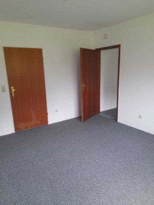 Kleine Wohnung mit Parkplatz, günstig gelegen
-Ideal auch für Pendler