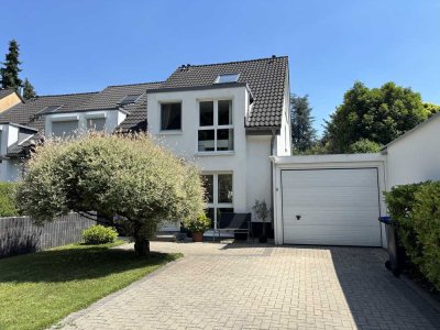 *provisionsfrei* Modernes, lichtdurchflutetes Reihenendhaus in exklusiver Lage von Hösel