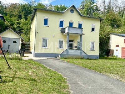 Gewerbegrundstück mit Wohngebäude an der Lahn!