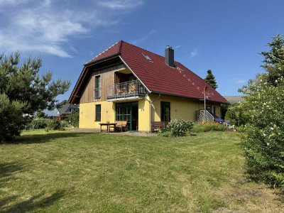 Freigezogen: Einfamilienhaus mit separater Ferienwohnung