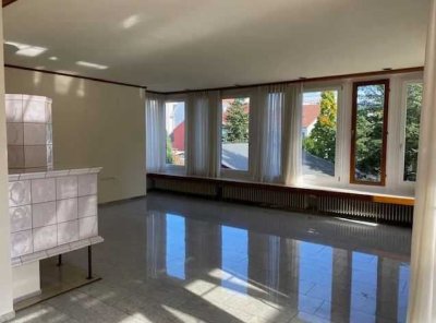 Schöne helle Wohnung m. Terrasse u. Balkon in Bühl Stadt